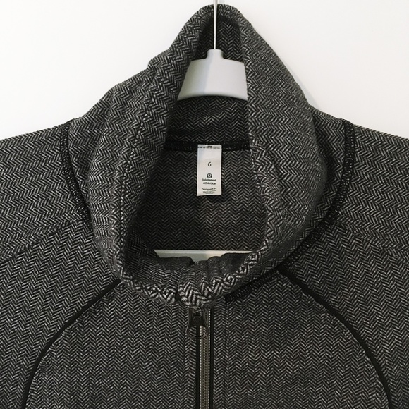 lululemon athletica Gray and Black Sweatshirt - Picture 3 of 7